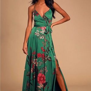 Brand new, never worn, Lulu’s Green floral dress, size medium